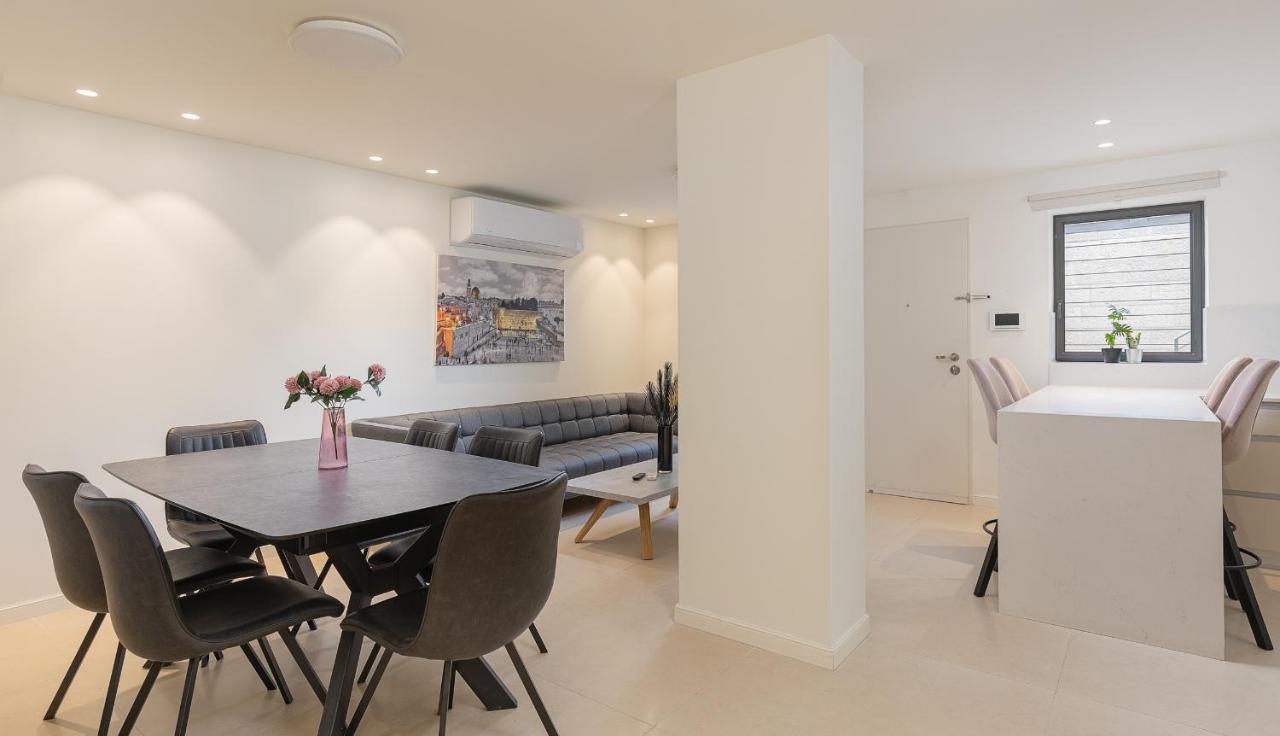 The Pearl Of Nachlaot Apartments القدس المظهر الخارجي الصورة
