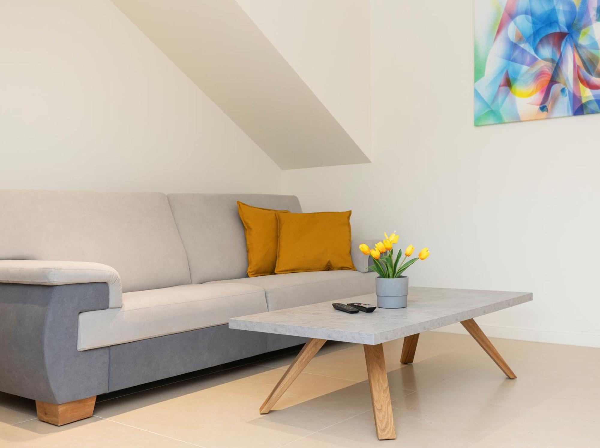 The Pearl Of Nachlaot Apartments القدس الغرفة الصورة