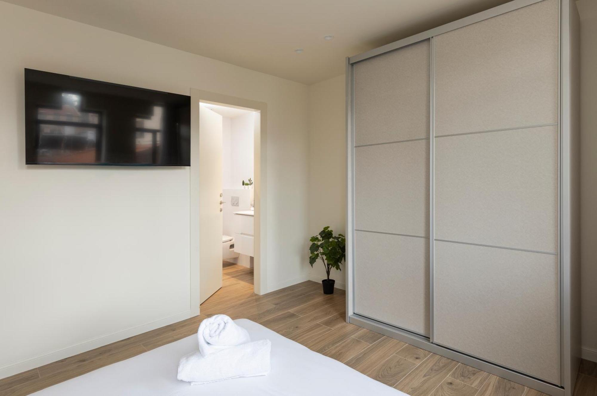 The Pearl Of Nachlaot Apartments القدس الغرفة الصورة